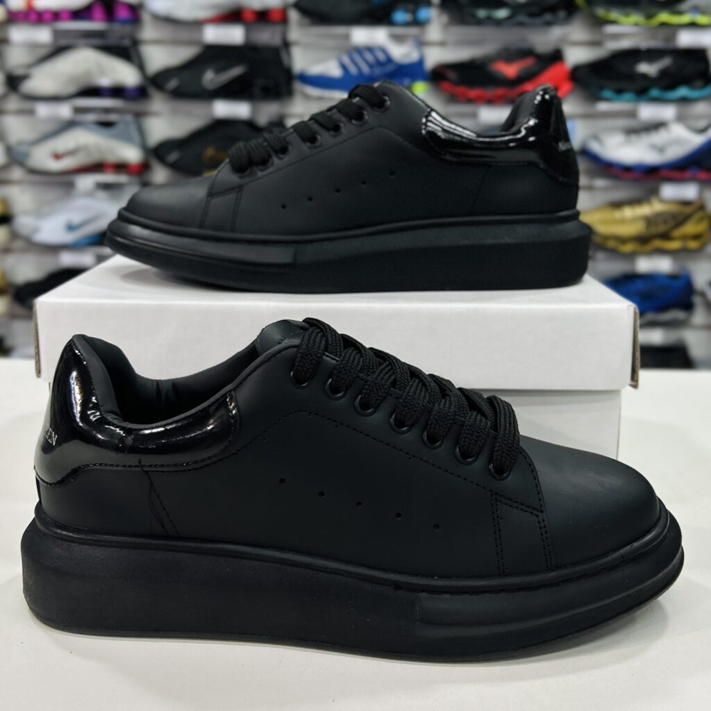 Tenis Alexander McQueen Total Black - Importado - Com Garantia
