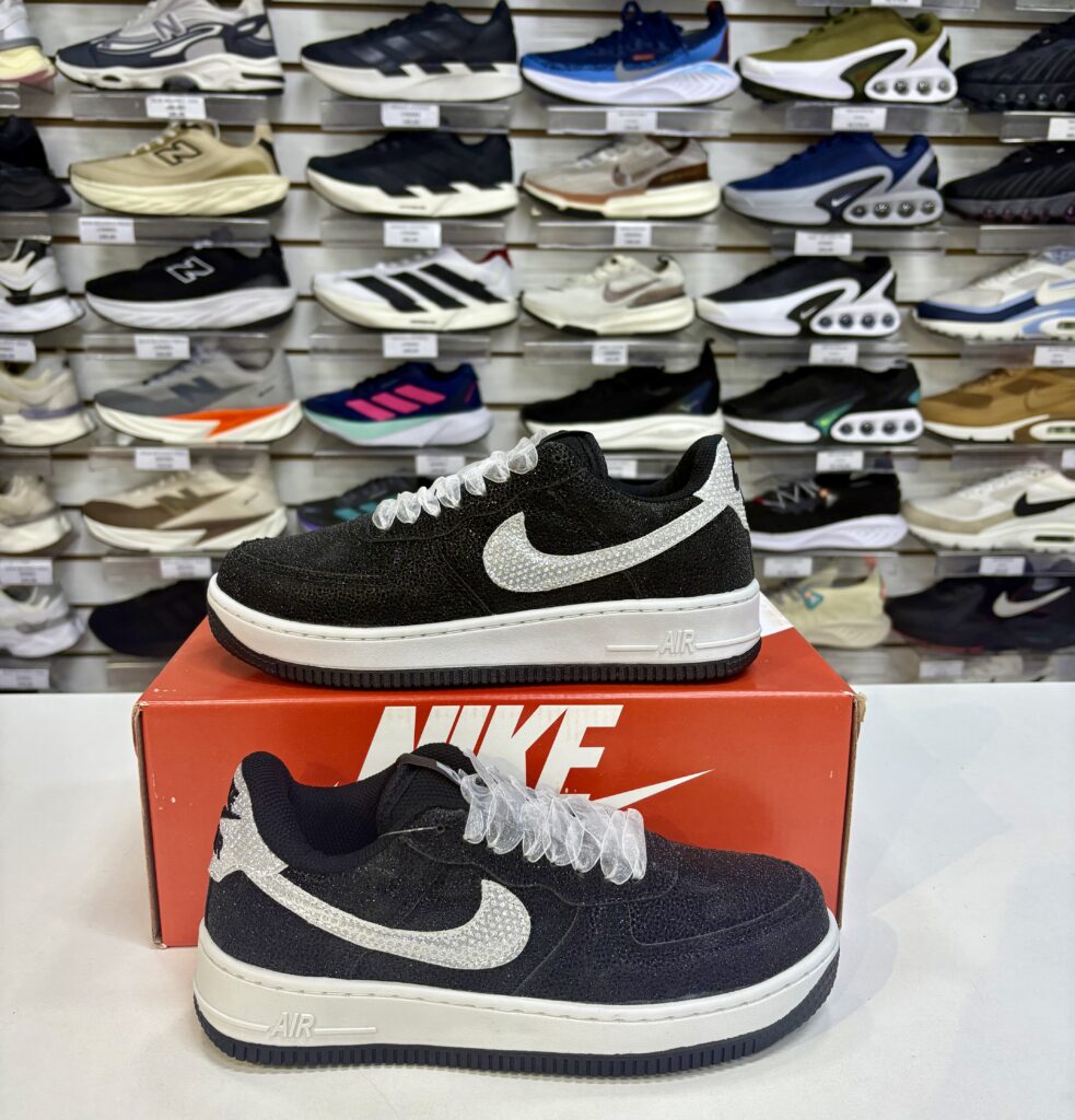 Nike Air Force 1 PRETO/BRILHO - Importado - Com Garantia