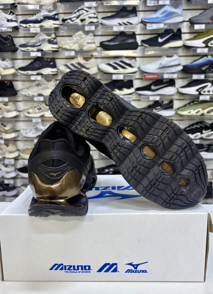 Mizuno Wave Especial - Preto e dourado- Importado- Com Garantia - Imagem 9